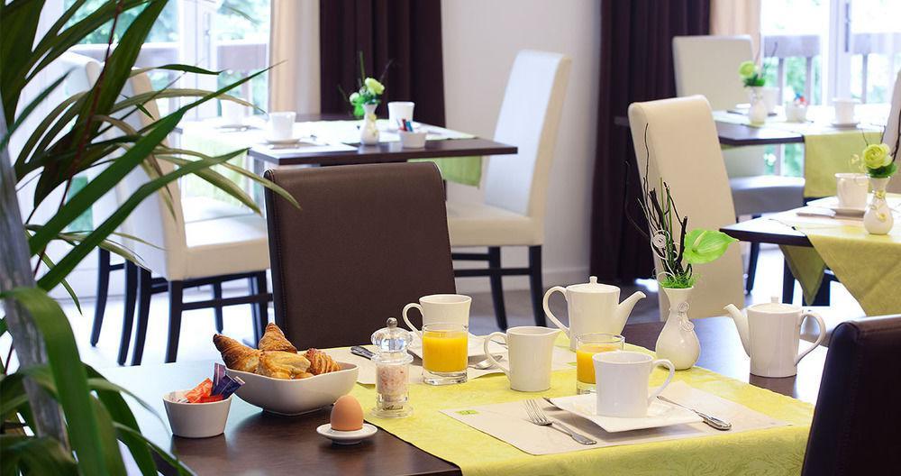 Relais De L'Abbaye Hotel Charlieu Ngoại thất bức ảnh